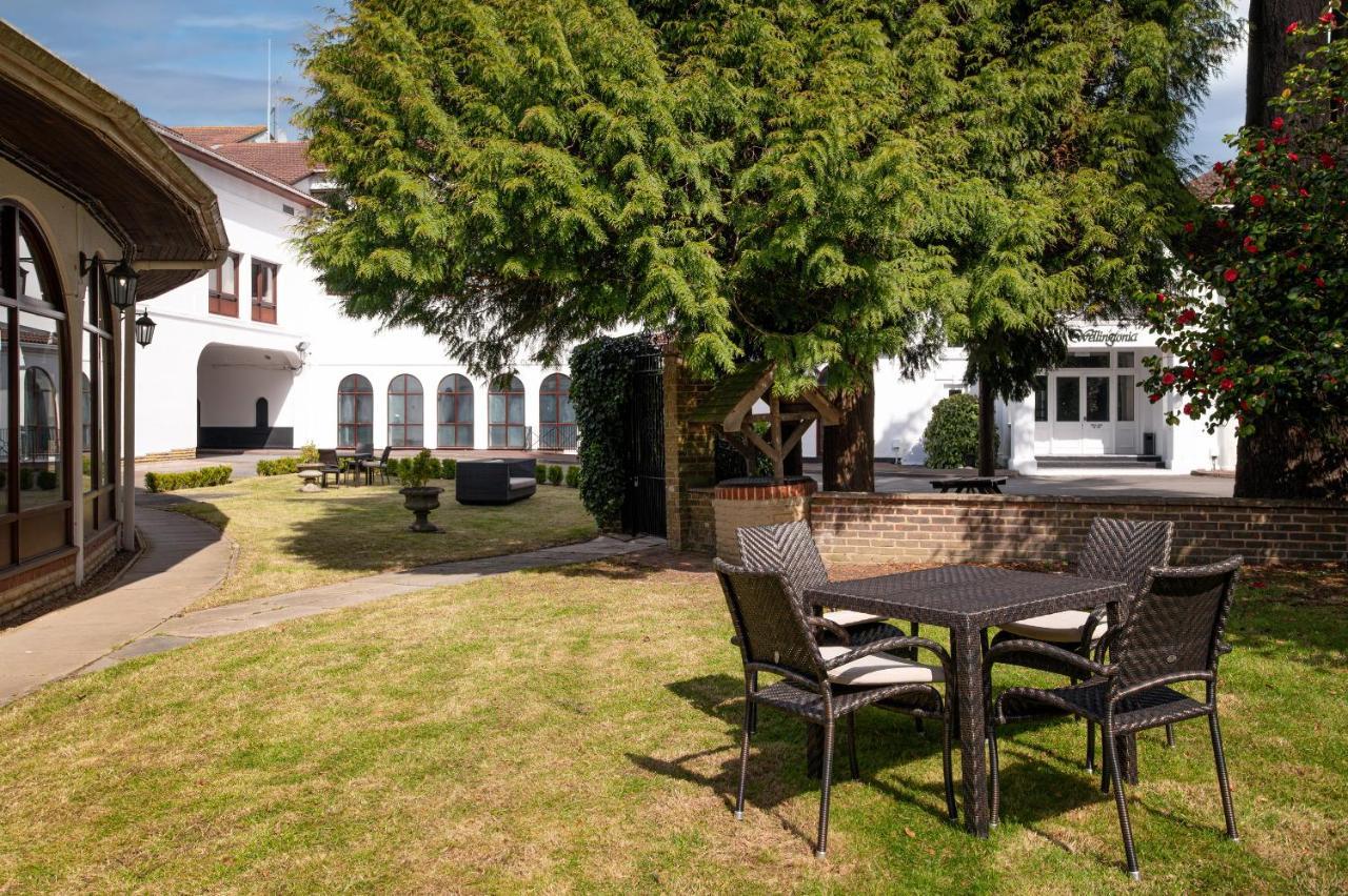 Copthorne Effingham Gatwick Hotel Copthorne (West Sussex) Exterior foto
